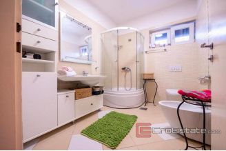 020 2021 331 Zadar apartment villa wiht pool for sale