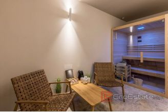 020 5216 30 Ciovo villa with pool for sale