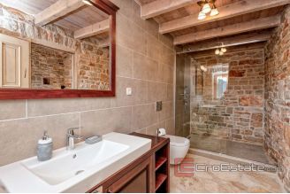 017 5217 30 Hvar two willas with pool for sale