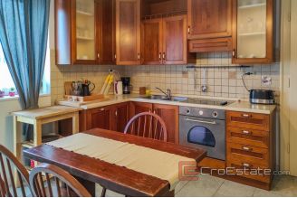 015 2024 116 Split centar comfortable three bedroom apartment for rent