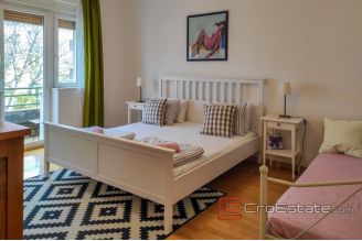 015 2024 116 Split centar comfortable three bedroom apartment for rent