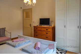 015 2024 116 Split centar comfortable three bedroom apartment for rent