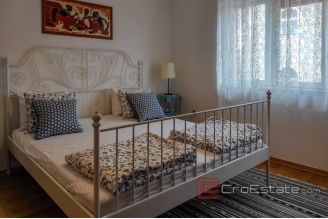 015 2024 116 Split centar comfortable three bedroom apartment for rent