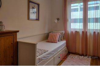 015 2024 116 Split centar comfortable three bedroom apartment for rent