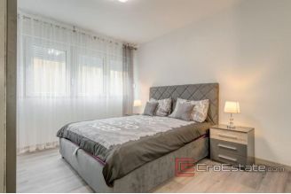 013 2017 20 Split apartment for rent