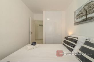 013 2017 20 Split apartment for rent