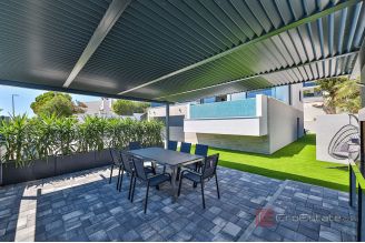 020 2035 72 island ciovo villa first row to the sea for sale