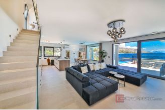 020 2035 72 island ciovo villa first row to the sea for sale