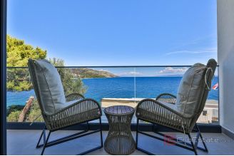 020 2035 72 island ciovo villa first row to the sea for sale