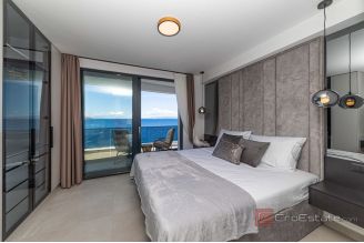 020 2035 72 island ciovo villa first row to the sea for sale