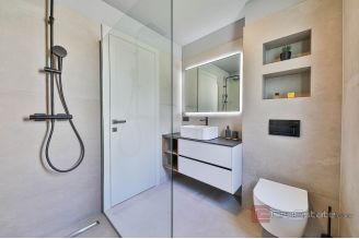 020 2035 72 island ciovo villa first row to the sea for sale