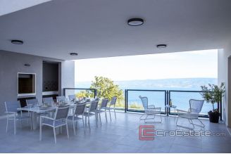 015 2022 354 Omis villa with sea view for sale