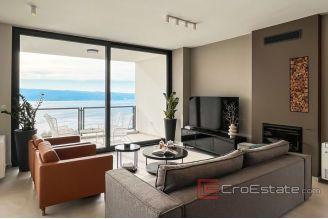 015 2022 354 Omis villa with sea view for sale