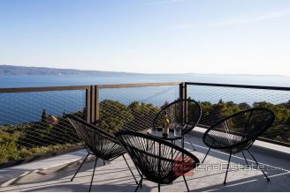 015 2022 354 Omis villa with sea view for sale