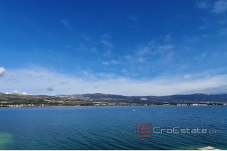 008 2018 219 Ciovo property first row to the sea for sale