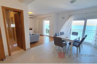 008 2018 220 Ciovo property first row to the sea for sale