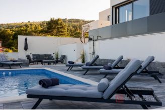 018 2035 73 Trogir Villa with sea view for sale