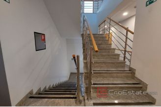 012 2029 57 split modern coworking business space for rent