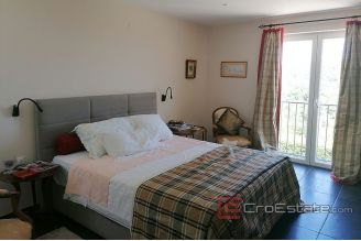 015 2117 06 Opatija house with pool for sale