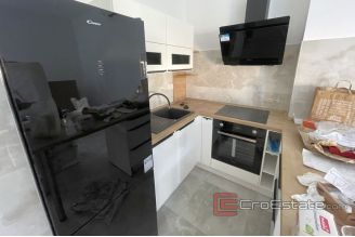 009 2017 25 split stobrec two bedroom apartment for rent