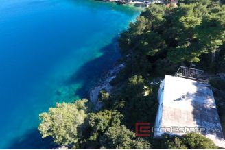 010 2021 336 Mljet house first row to the sea for sale
