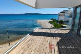 015 2021 332 Zadar Penthouse first row to the sea for sale