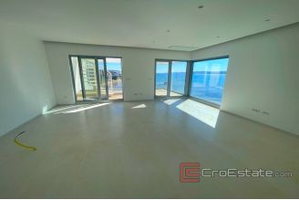 015 2021 332 Zadar Penthouse first row to the sea for sale