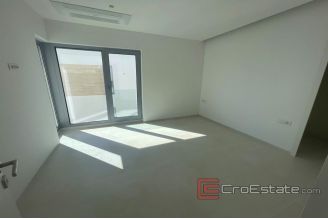 015 2021 332 Zadar Penthouse first row to the sea for sale