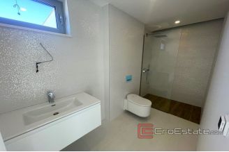 015 2021 332 Zadar Penthouse first row to the sea for sale