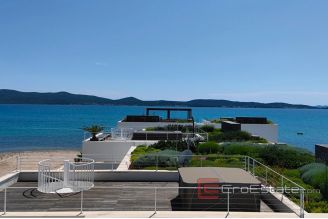 012 2021 333 Zadar penthouse first row to the sea for sale