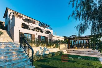020 2022 359 rogoznica luxury villa with pool for sale