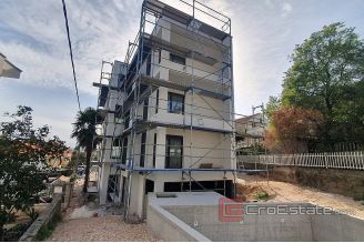 008 2018 221 Ciovo apartment first row to the sea for sale