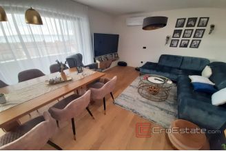 012 2016 542 Split area Penthouse with sea view for sale