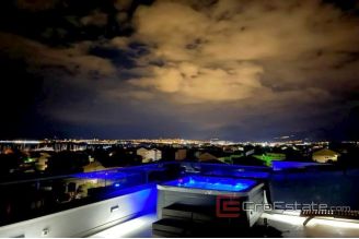 012 2016 542 Split area Penthouse with sea view for sale