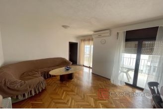 013 2030 46 Split area Apartment with sea view for sale