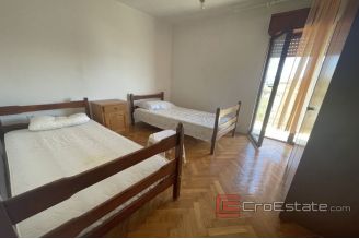 013 2030 46 Split area Apartment with sea view for sale