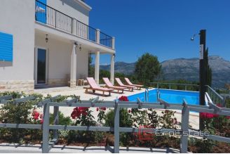014 2026 100 Korcula House with pool and sea view for sale
