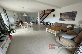 014 2026 100 Korcula House with pool and sea view for sale