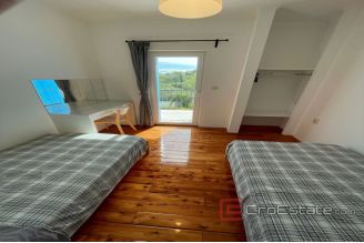 014 2026 100 Korcula House with pool and sea view for sale