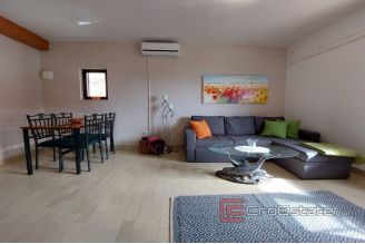 014 2043 63 Omis House with sea view in a great location for sale