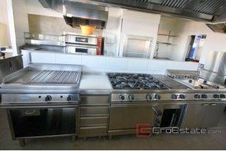 006 5226 30 Hvar bussines space for sale