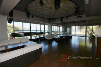 007 5227 30 Hvar bussines space for sale