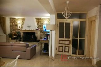 014 2117 07 Labin Spacious estate with stone house for sale