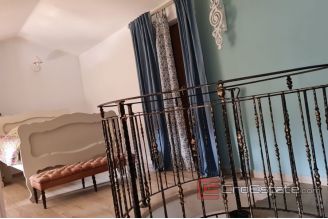 014 2117 07 Labin Spacious estate with stone house for sale