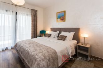 016 2035 82 Marina Luxury villas with sea view for sale