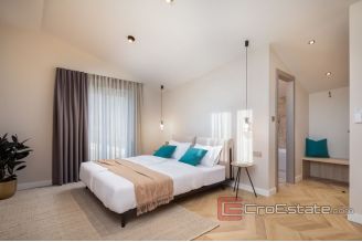 020 2022 363 near trogir luxury villa with pool for sale