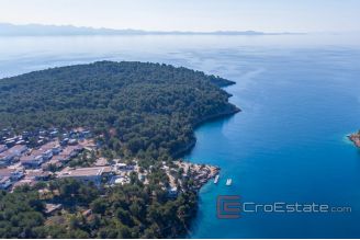 003 5240 30 Brac land with sea view for sale