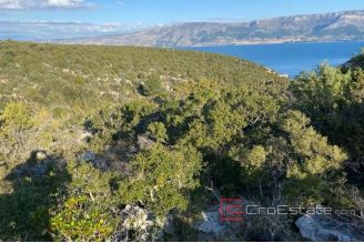 004 5234 30 Hvar land with sea view for sale