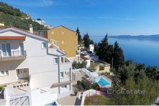 014 2041 52 House with pool and sea view for sale