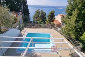 014 2041 52 House with pool and sea view for sale
